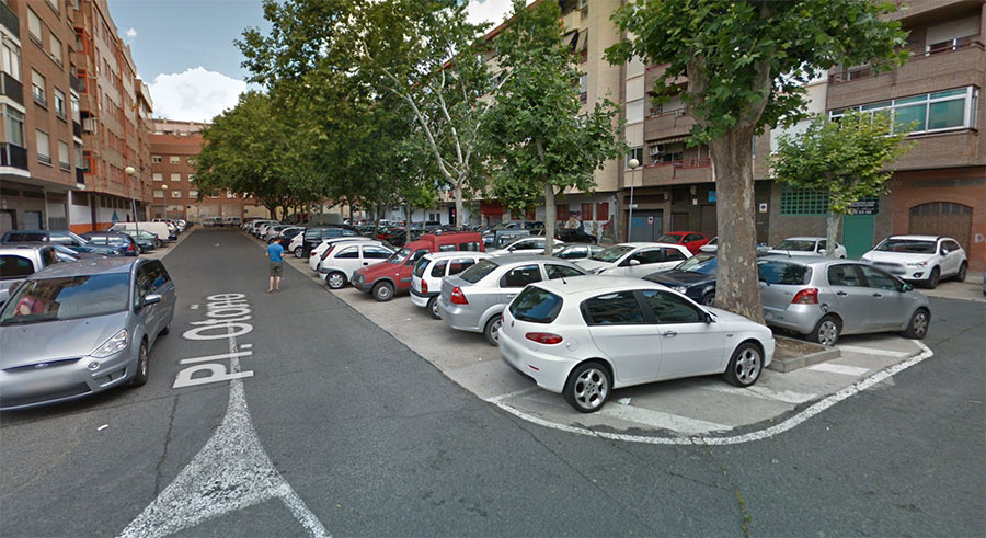 Parking gratuito en Plaza Otoño, 3 - Radiología Dental Logroño